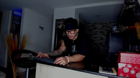 INSTAGRAM  DAMMIANMILLEROFICIAL online show from December 20, 12:40 am