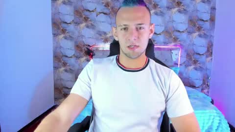 Damon bakert online show from April 22, 2:44 pm