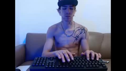 Snapshot of dan_jonson15 chatting on October 16, 1:24 am dan_jonson15 online show from October 16, 1:24 am