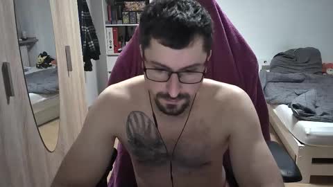 King Dan online show from November 26, 8:45 pm