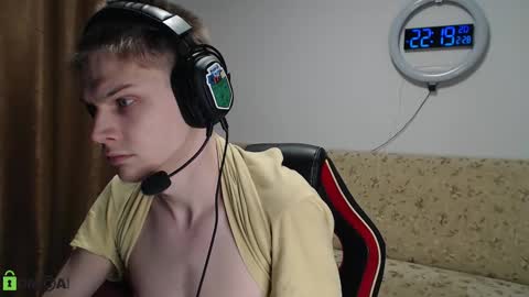 Daniel online show from February 28, 8:18 pm