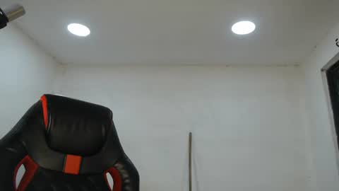 Snapshot of danielitopapii chatting on October 17, 12:42 pm danielitopapii online show from October 17, 12:42 pm