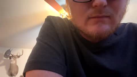 Snapshot of danielp_mod_cb chatting on March 12, 10:50 pm Daniel y. online show from March 12, 10:50 pm