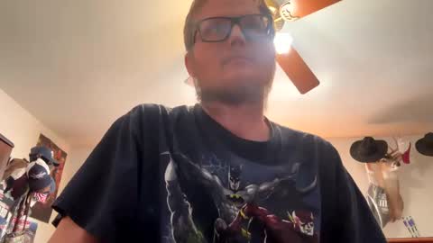 Snapshot of danielp_mod_cb chatting on February 5, 7:31 pm Daniel y. online show from February 5, 7:31 pm