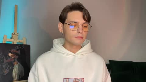 danieltuckerr online show from October 13, 11:11 pm