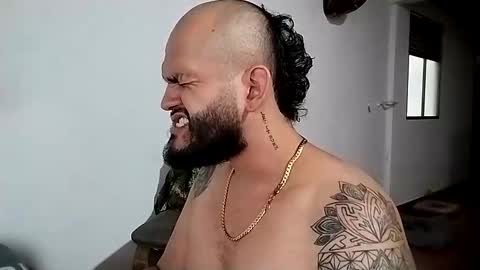 daniloh_xxx online show from October 27, 4:20 pm