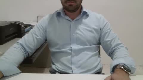 Dani Oli online show from October 31, 1:18 am