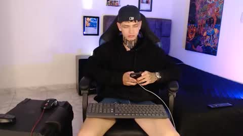 Dann Brown online show from April 22, 2:29 am