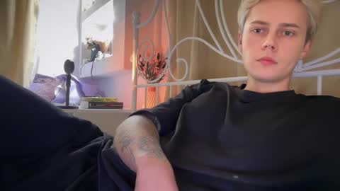 danny online show from November 25, 2:08 pm