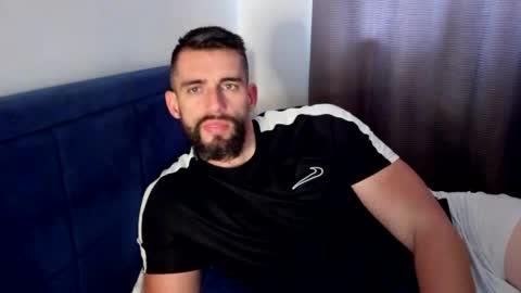 Snapshot of dannyk1990 chatting on October 20, 7:34 am Naughtystr8D online show from October 20, 7:34 am