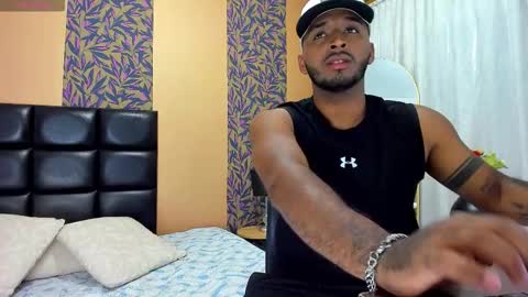 Snapshot of dante_jons chatting on October 19, 11:08 pm dante_jons online show from October 19, 11:08 pm
