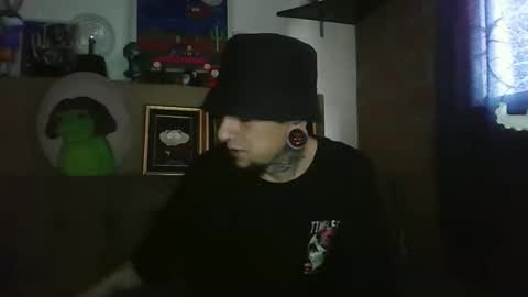 Snapshot of dante_x_5 chatting on November 1, 3:38 pm dante_x_5 online show from November 1, 3:38 pm