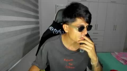 X Dante7373574 online show from July 12, 3:19 am