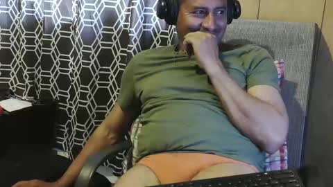 dantehot82 online show from February 1, 8:58 pm