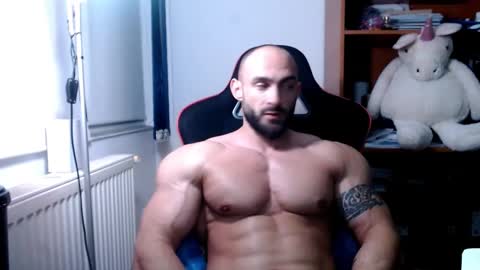 Dario online show from December 2, 7:25 pm