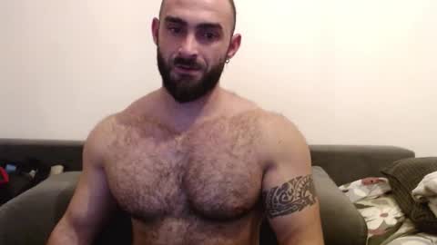 dariomuscle1993 online show from December 2, 8:23 pm
