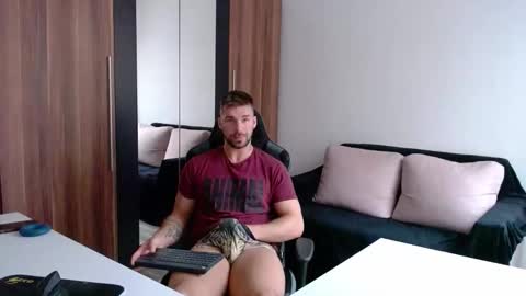 darius_94 online show from October 7, 8:18 am