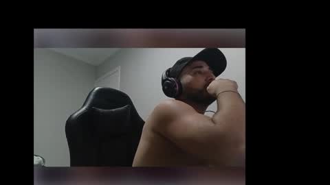 dark704996 online show from February 19, 8:33 am