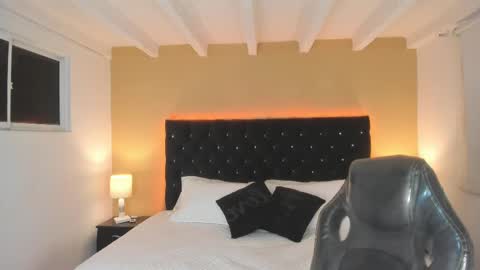 Andrew online show from February 11, 3:08 am