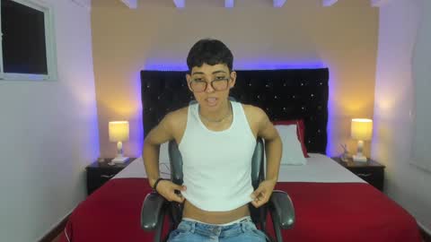 Andrew online show from December 4, 2:31 am