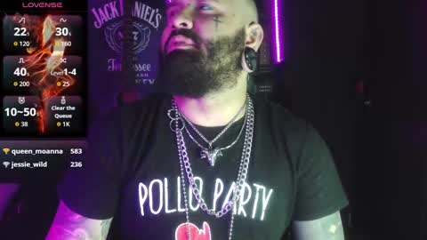 darkclothes online show from October 8, 7:46 am