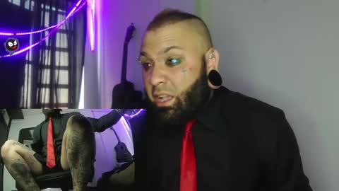 darkclothes online show from January 1, 4:29 pm