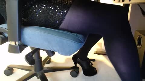 darkestme online show from January 13, 11:14 am