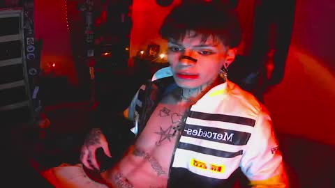   online show from November 5, 7:21 am