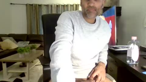 darryl43321 online show from February 13, 10:04 pm