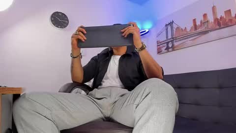 Dash online show from September 30, 1:36 pm