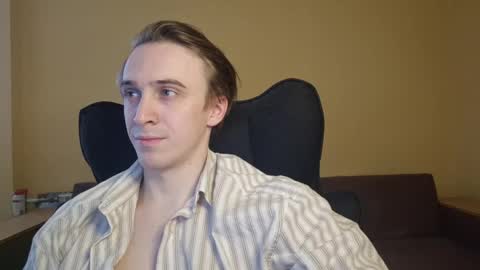 datalian online show from March 15, 11:40 am