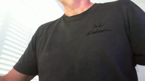 davesu12345 online show from October 6, 6:40 am