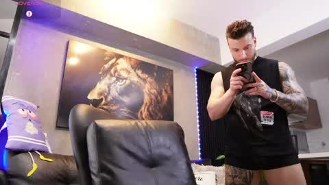 David Blakee online show from April 19, 3:39 am