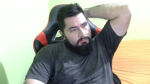 Snapshot of daviddelz chatting on December 27, 5:20 am David online show from December 27, 5:20 am