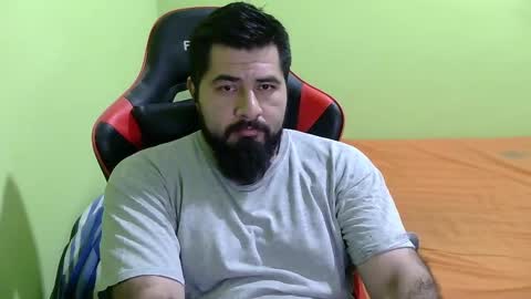 Snapshot of daviddelz chatting on February 17, 6:20 am David online show from February 17, 6:20 am