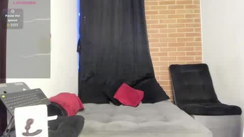 davidx_x21 online show from April 14, 7:08 am