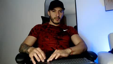 daviid owl online show from August 6, 3:23 am