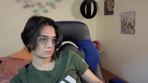 davoxer online show from December 14, 3:46 am