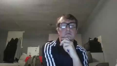 Dazzill online show from November 3, 10:00 pm