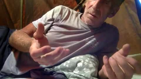 deanofflove221000 online show from January 18, 1:29 am