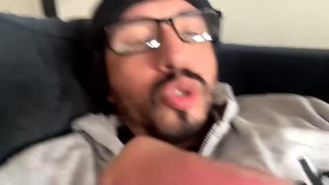 deepthroatberto89 online show from December 28, 7:43 pm