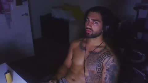 deionteo85 online show from November 28, 9:22 am