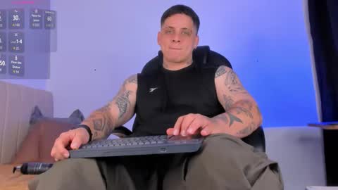 dennis munera online show from November 1, 10:41 am