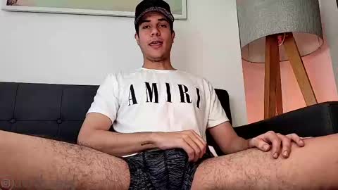 Derek independent model  online show from March 4, 4:52 pm