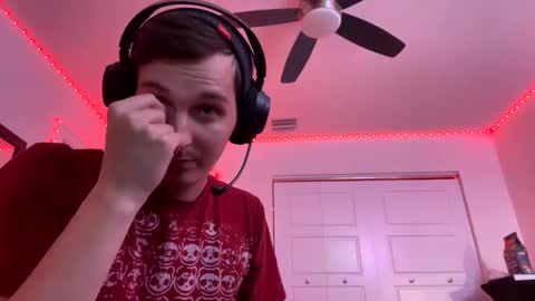 derekdings online show from December 10, 11:10 pm