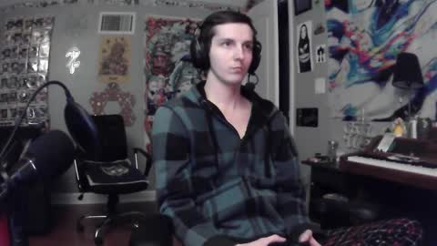 derekdings online show from February 25, 11:52 am