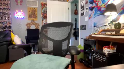 derekdings online show from September 15, 2:07 pm