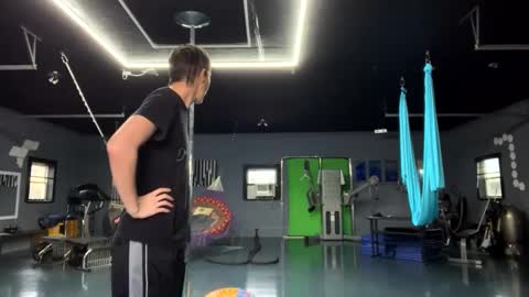 derekdings online show from January 17, 1:03 pm