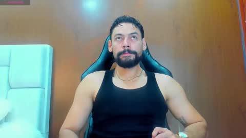 DerryBigger CM online show from November 26, 6:00 pm