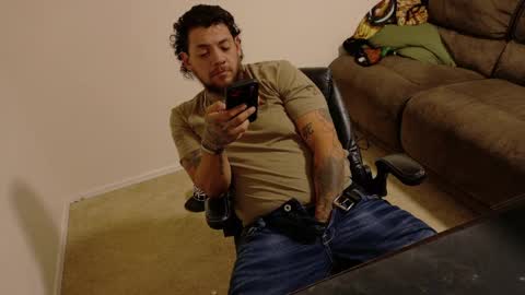 J online show from April 10, 8:43 am